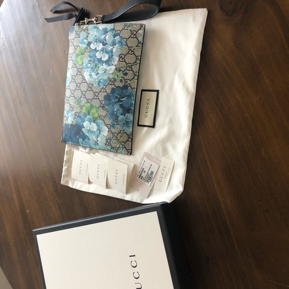 NEW GUCCI Bloom Supreme GG Canvas Monogram Pouch